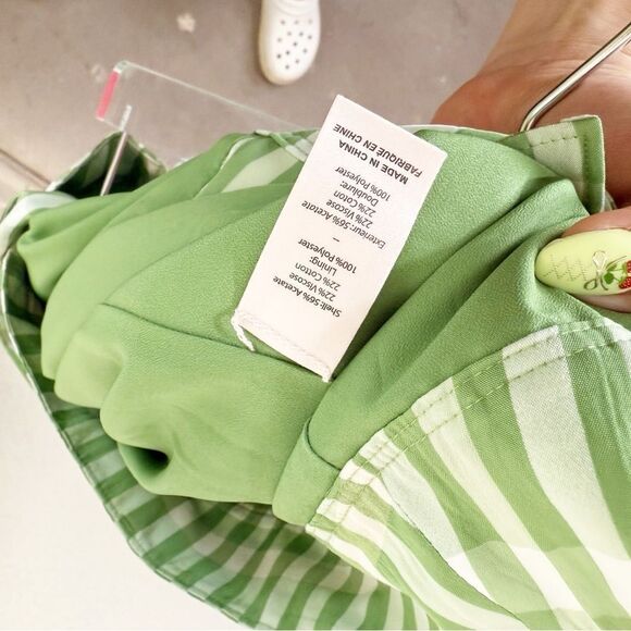 Cinq A Sept Green Plaid Paper Bag Shorts Silk Size 12 - Picture 5 of 5